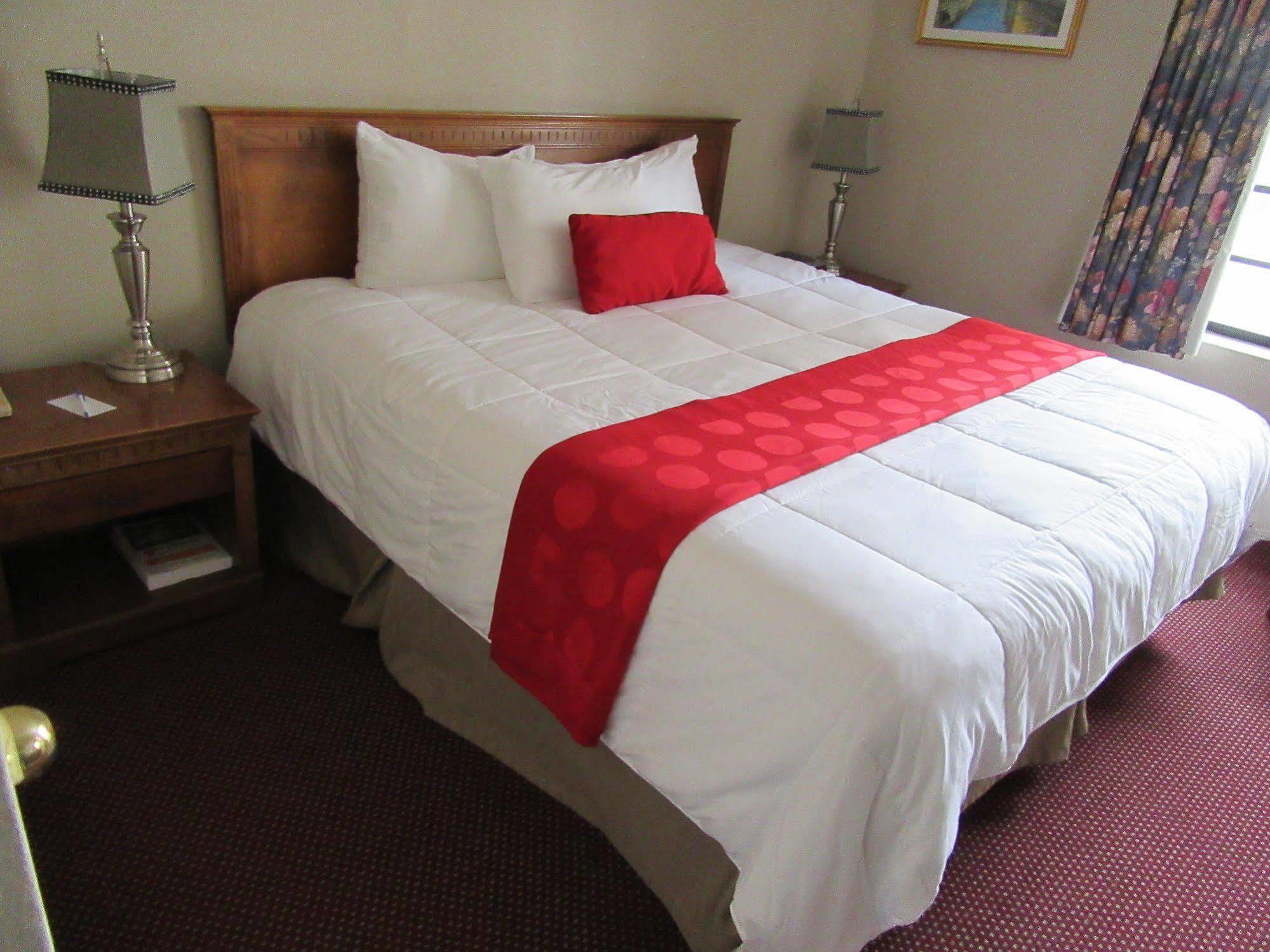 Ramada By Wyndham Angeles/wilshire Center 3*