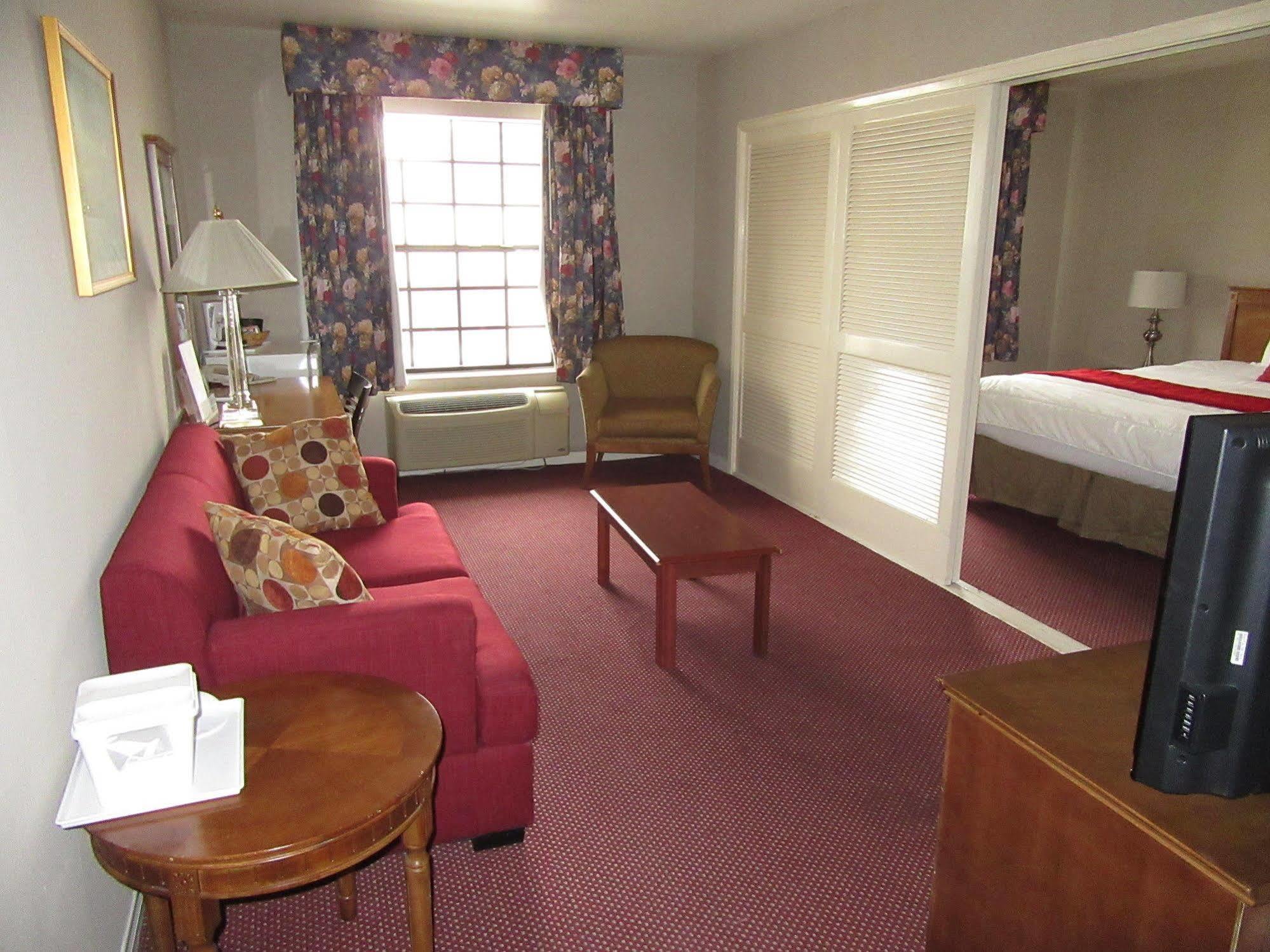 Ramada By Wyndham Angeles/wilshire Center Hotel