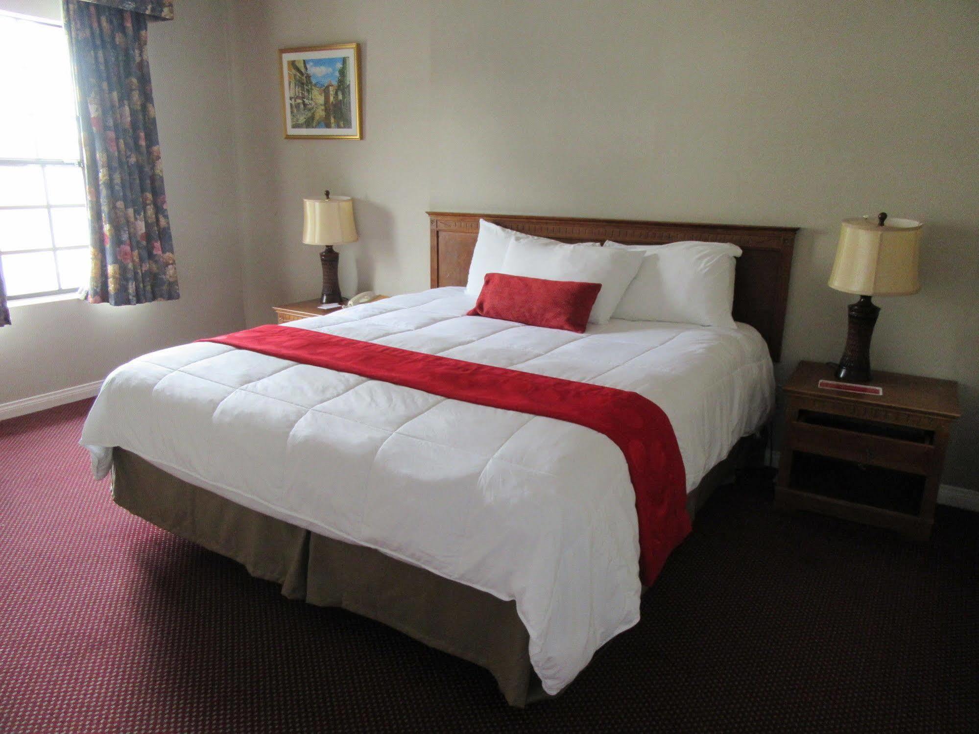 Hotel Ramada By Wyndham Angeles/wilshire Center