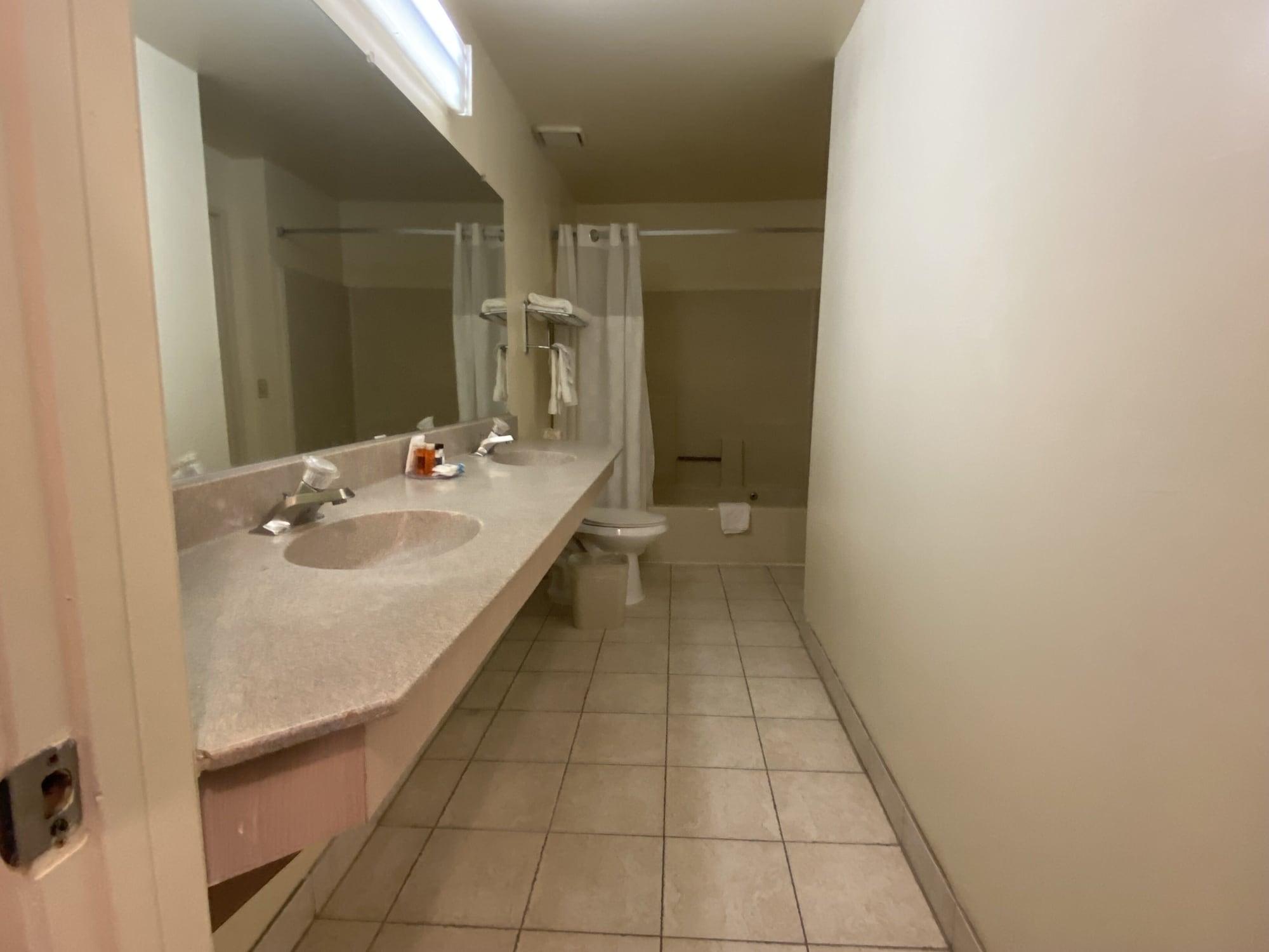 Ramada By Wyndham Angeles/wilshire Center Hotel 3*