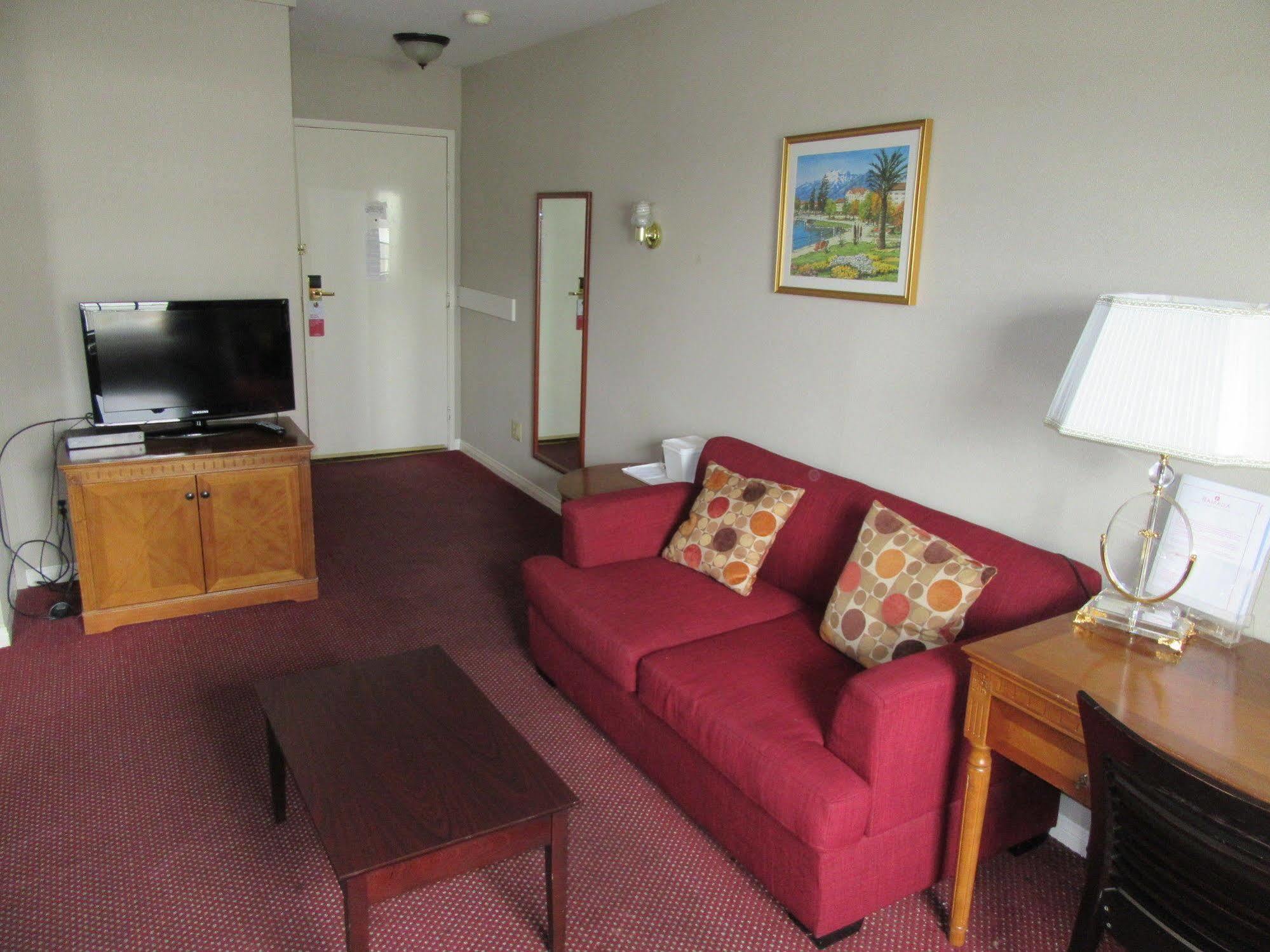 Ramada By Wyndham Angeles/wilshire Center