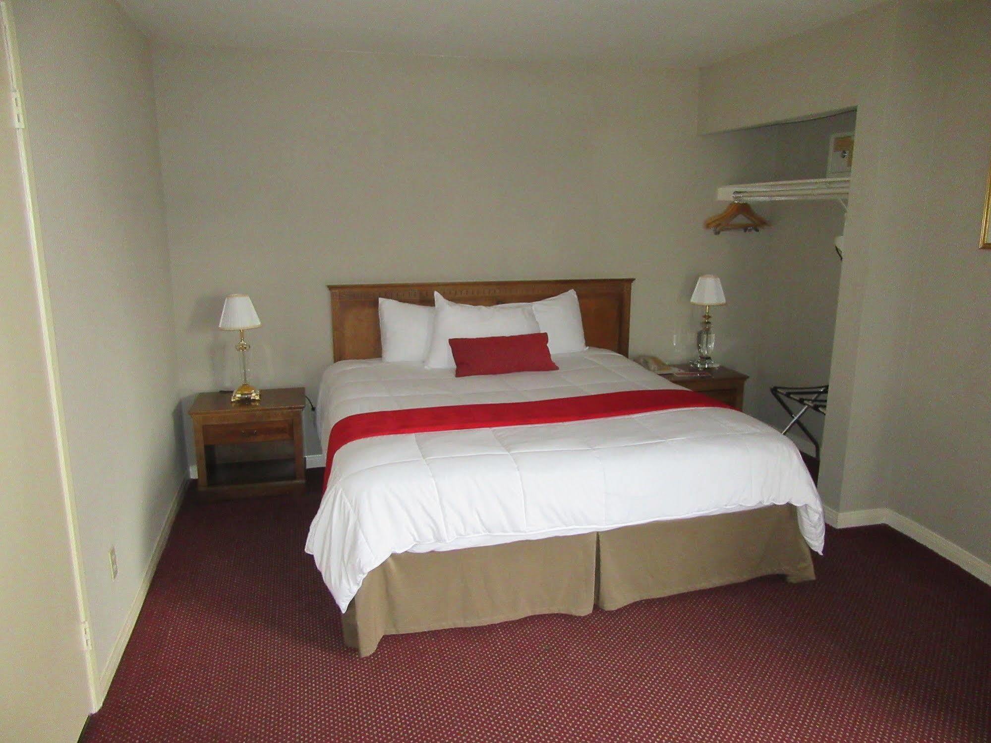 Hotel Ramada By Wyndham Angeles/wilshire Center