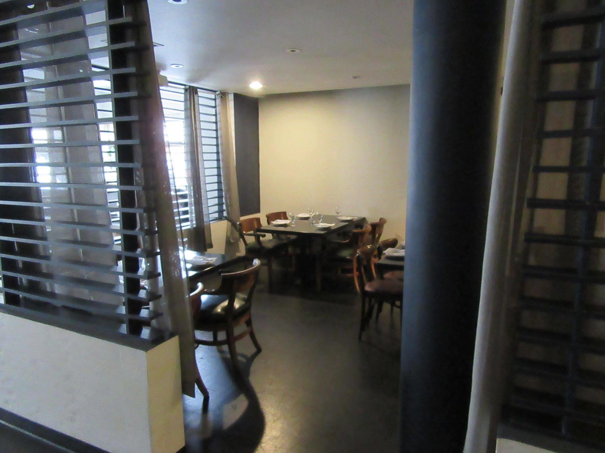 Hotel Ramada By Wyndham Angeles/wilshire Center 3*