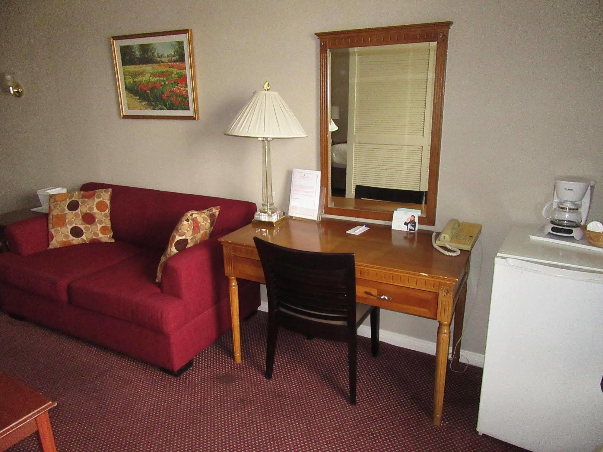 Ramada By Wyndham Angeles/wilshire Center